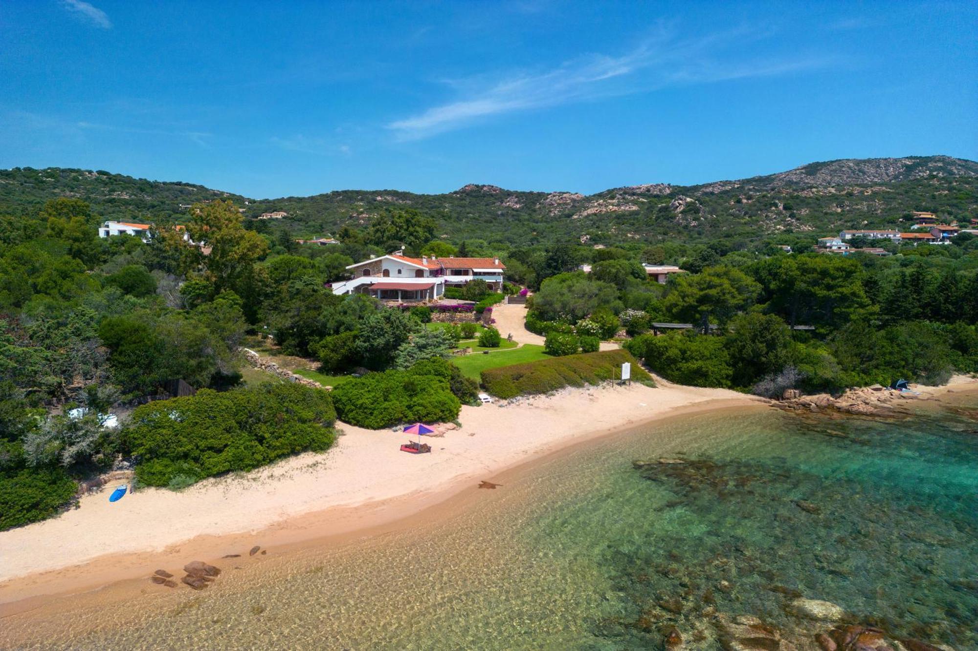 Baia Dorata Beach Apartment Porto Istana Exterior foto