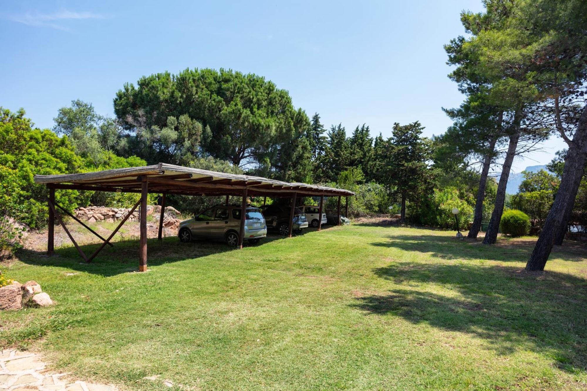 Baia Dorata Beach Apartment Porto Istana Exterior foto