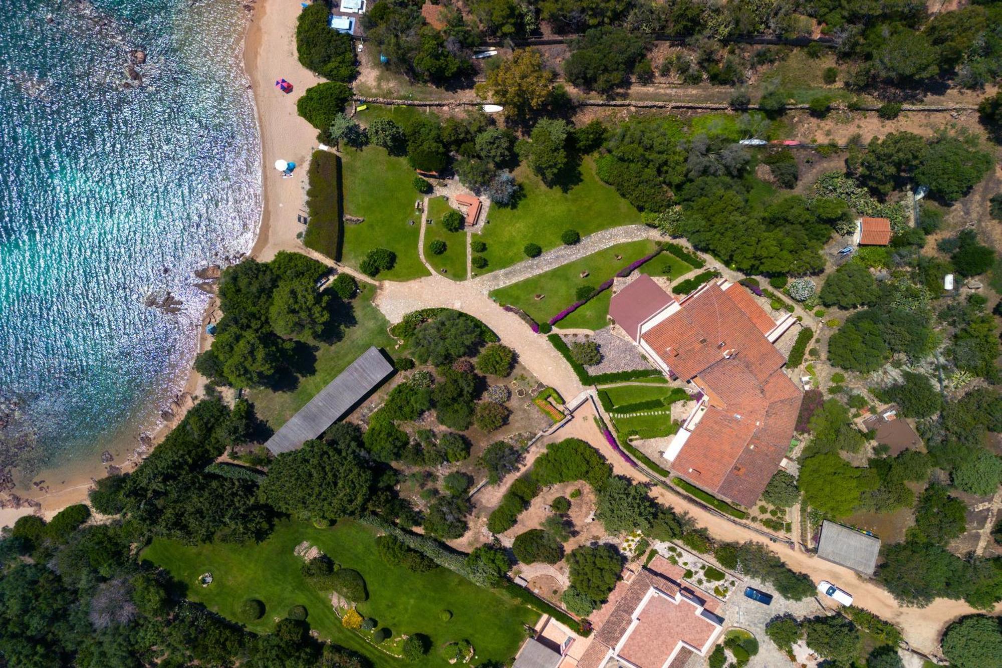 Baia Dorata Beach Apartment Porto Istana Exterior foto